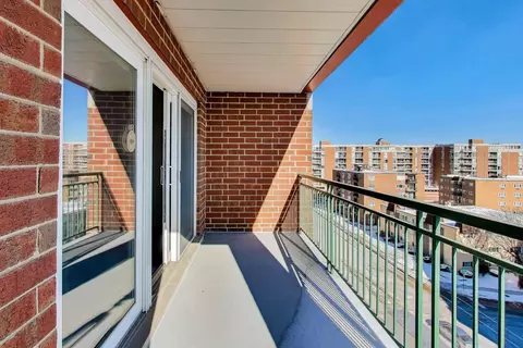 Exterior - 650 S River Rd #812, Des Plaines, IL 60016 photo 4 of 7