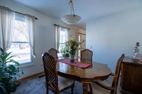 Dining - 5875 Constitution Ave, Gurnee, IL 60031 photo 2 of 2