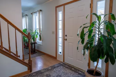 Entry Way - 5875 Constitution Ave, Gurnee, IL 60031 photo 1 of 3