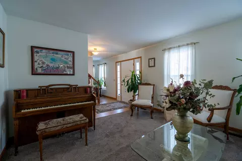 Entry Way - 5875 Constitution Ave, Gurnee, IL 60031 photo 3 of 3