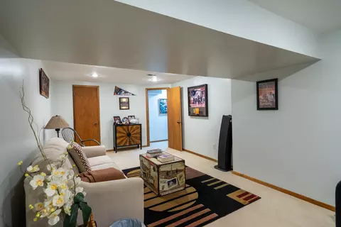 Living - 5875 Constitution Ave, Gurnee, IL 60031 photo 4 of 4