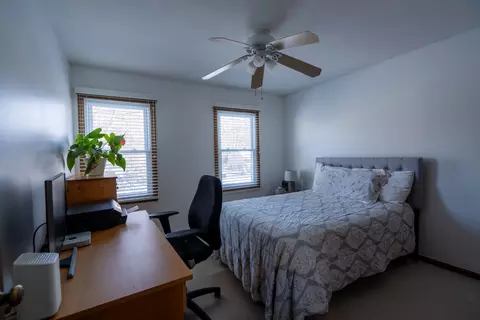 Bedroom - 5875 Constitution Ave, Gurnee, IL 60031 photo 6 of 8