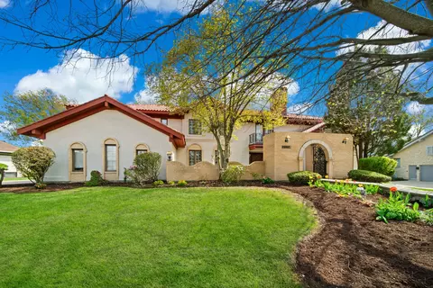 2014 Midwest Club Pkwy, Oak Brook, IL 60523