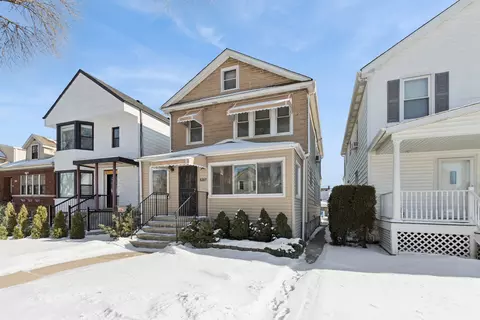 5207 N Ludlam Ave, Chicago, IL 60630