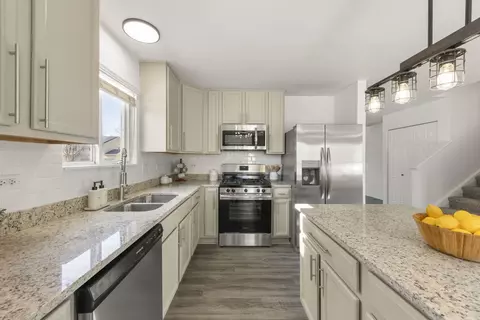 Kitchen - 14331 Capital Dr, Plainfield, IL 60544 photo 2 of 2