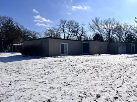 2940 Flossmoor Rd, Flossmoor, IL 60422