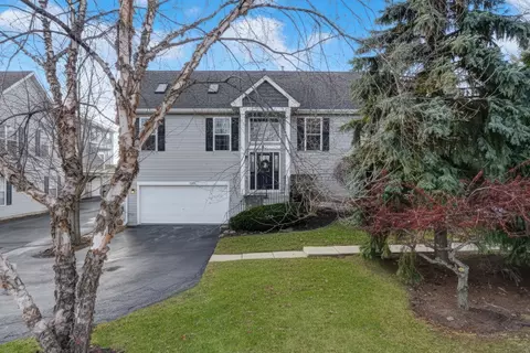 1491 W Sedgewood Ct, Round Lake, IL 60073