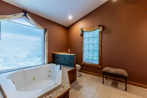 Bath - 79 Timberlane Dr, Putnam, IL 61560 photo 2 of 3
