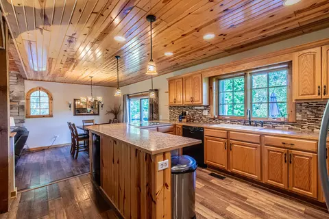 Kitchen - 79 Timberlane Dr, Putnam, IL 61560 photo 2 of 3