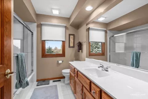 Bath - Undisclosed, Aurora, IL 60502 photo 1 of 5