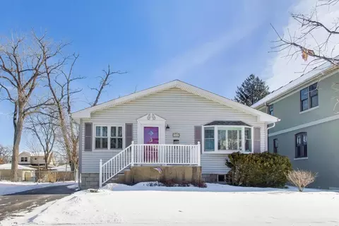 365 N Walnut St, Elmhurst, IL 60126