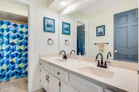 Bath - 5108 Turnberry Ct, Plainfield, IL 60586 photo 4 of 4