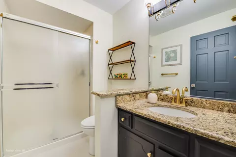 Bath - 5108 Turnberry Ct, Plainfield, IL 60586 photo 3 of 4
