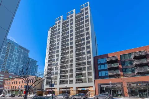1212 N Wells St #303, Chicago, IL 60610