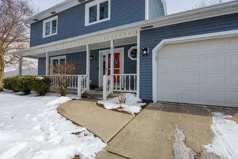 Exterior - 312 Clover Ct, Bloomington, IL 61701 photo 2 of 10