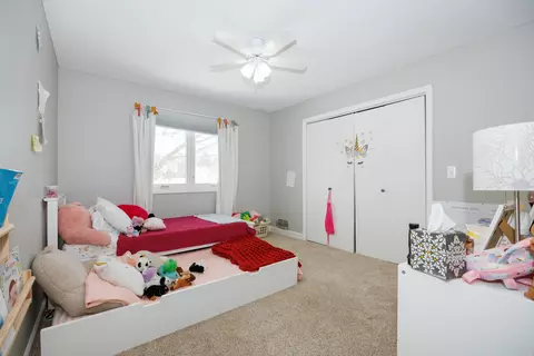 Bedroom - 312 Clover Ct, Bloomington, IL 61701 photo 4 of 9