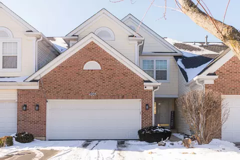 906 Ainsley Dr #4, West Chicago, IL 60185