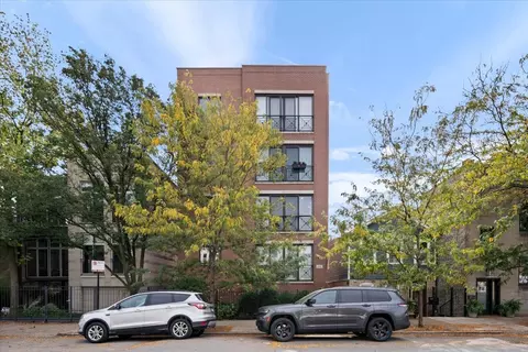 1541 W Chestnut St #2, Chicago, IL 60642