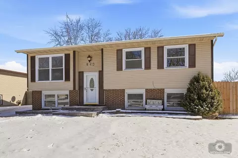 234 Butternut Dr, Bolingbrook, IL 60440