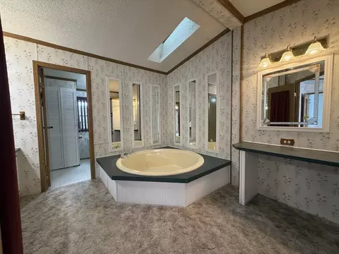1 Cardinal Dr, Beecher, IL 60401 photo 3