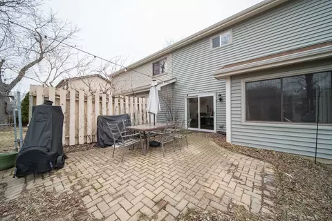 Exterior - 1504 Chippewa Trl, Wheeling, IL 60090 photo 5 of 5