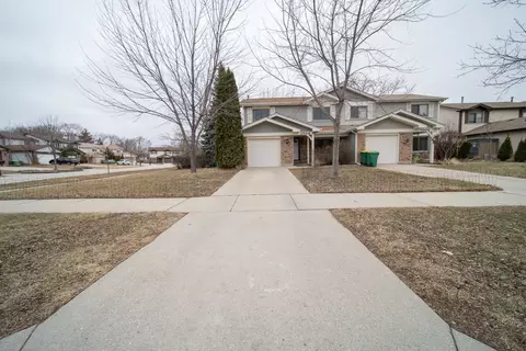 1504 Chippewa Trl, Wheeling, IL 60090