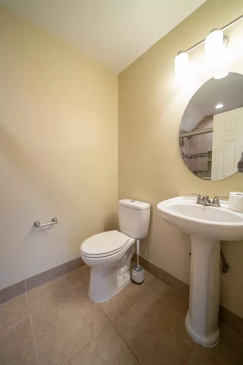Bath - 1504 Chippewa Trl, Wheeling, IL 60090 photo 1 of 3