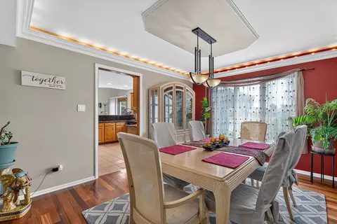 Dining - 604 Mahoney Dr, Minooka, IL 60447 photo 2 of 3