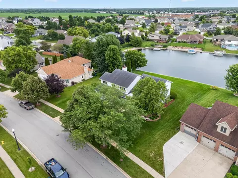 View/Area - 604 Mahoney Dr, Minooka, IL 60447 photo 3 of 20