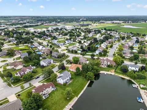 View/Area - 604 Mahoney Dr, Minooka, IL 60447 photo 17 of 20