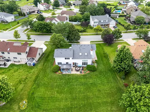 View/Area - 604 Mahoney Dr, Minooka, IL 60447 photo 12 of 20