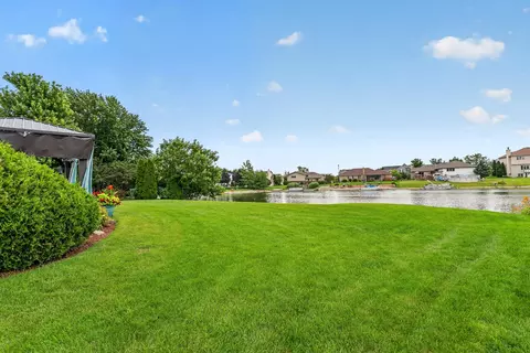 Exterior - 604 Mahoney Dr, Minooka, IL 60447 photo 13 of 18