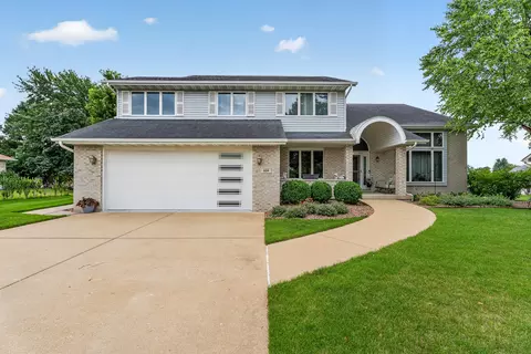 Exterior - 604 Mahoney Dr, Minooka, IL 60447 photo 5 of 18