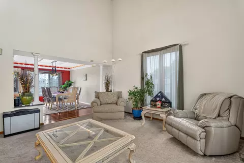 Living - 604 Mahoney Dr, Minooka, IL 60447 photo 5 of 6