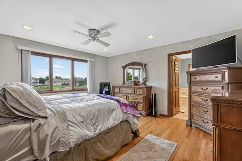 Bedroom - 604 Mahoney Dr, Minooka, IL 60447 photo 1 of 5