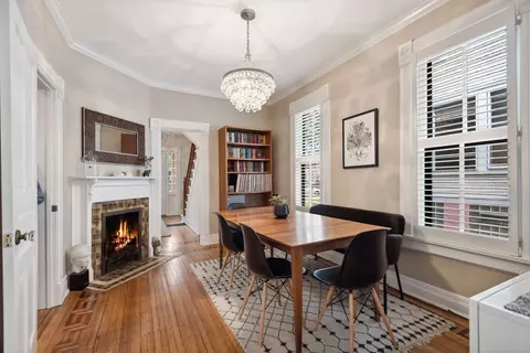 Dining - 933 Maple Ave, Evanston, IL 60202 photo 2 of 2