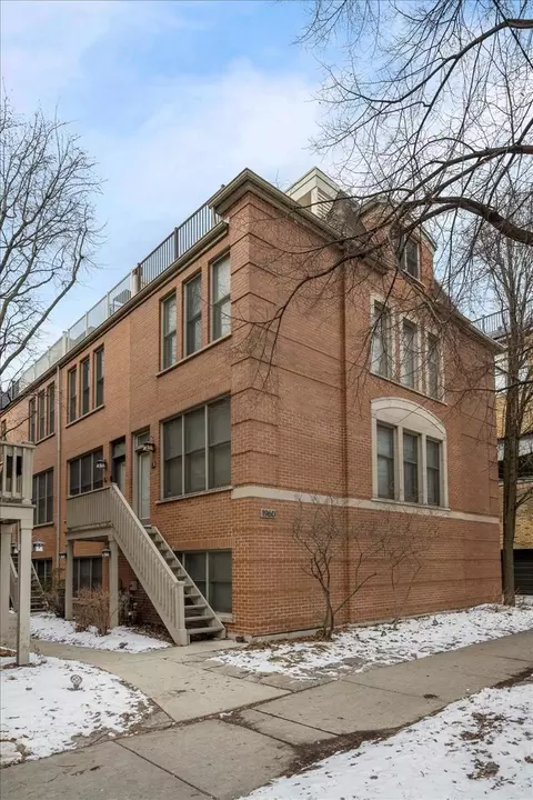 1960 N Seminary Ave #B, Chicago, IL 60614