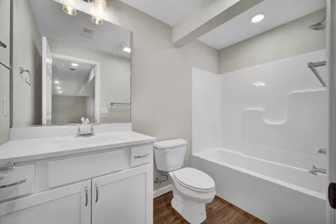Bath - 218 Cassidy Rd, Normal, IL 61761 photo 2 of 2