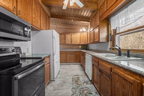 Kitchen - 3102 15th Street A, Moline, IL 61265 photo 1 of 4