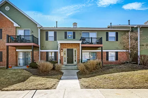 1312 Mc Dowell Rd #102, Naperville, IL 60563