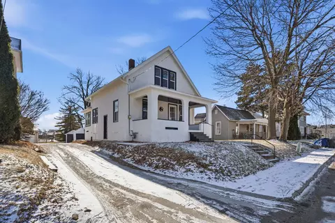 Exterior - 1638 20 Ave, Moline, IL 61265 photo 2 of 5