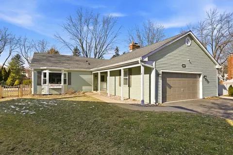 1607 Albermarle Ct, Naperville, IL 60563