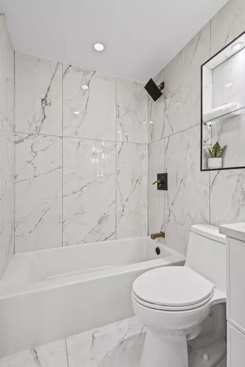100 E Walton St #14D, Chicago, IL 60611 photo 22