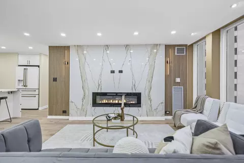 100 E Walton St #14D, Chicago, IL 60611 photo 2