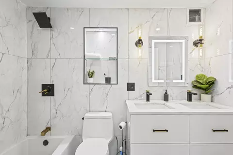 100 E Walton St #14D, Chicago, IL 60611 photo 23