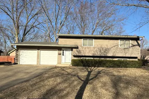 968 Coventry Ln, Crystal Lake, IL 60014