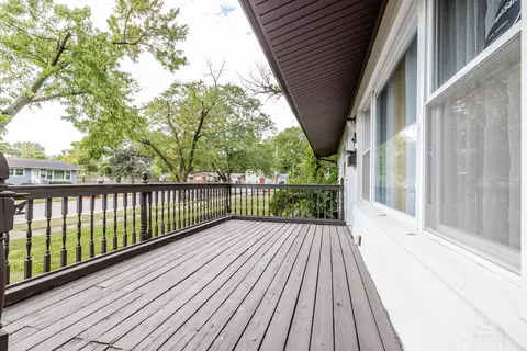 14 Arrowhead Dr, Thornton, IL 60476 photo 3