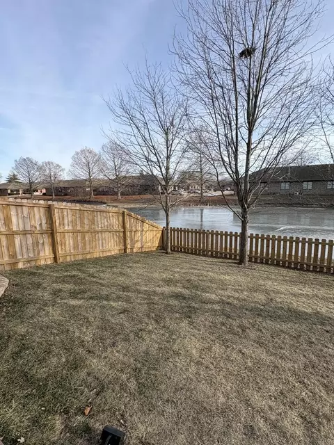 Exterior - 1914 Sun Mill Ct, Springfield, IL 62704 photo 4 of 4