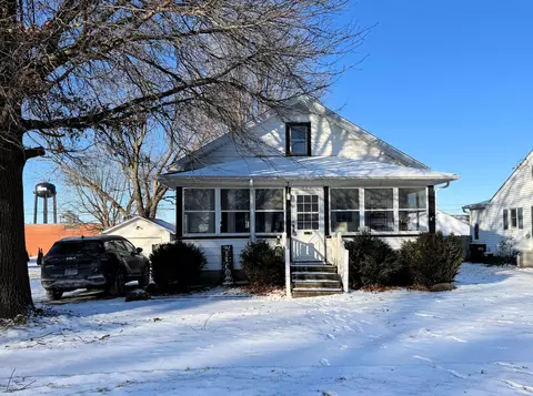 500 Woolf Ct, Rochelle, IL 61068