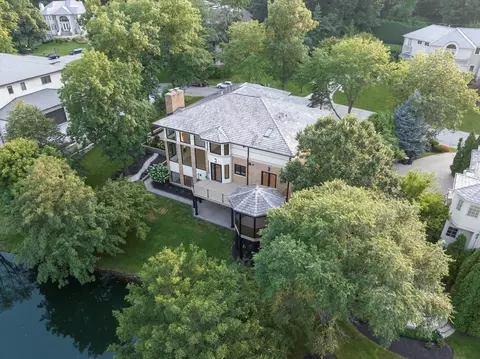 View/Area - 9427 Falling Waters Dr, Burr Ridge, IL 60527 photo 1 of 2